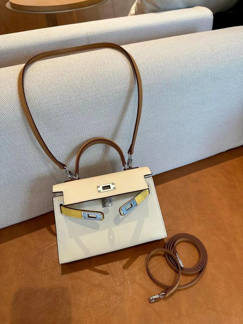 MINI CHEVAL - Triple Nude